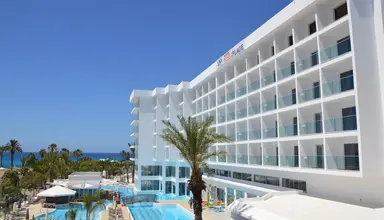 Vassos Nissi Plage
