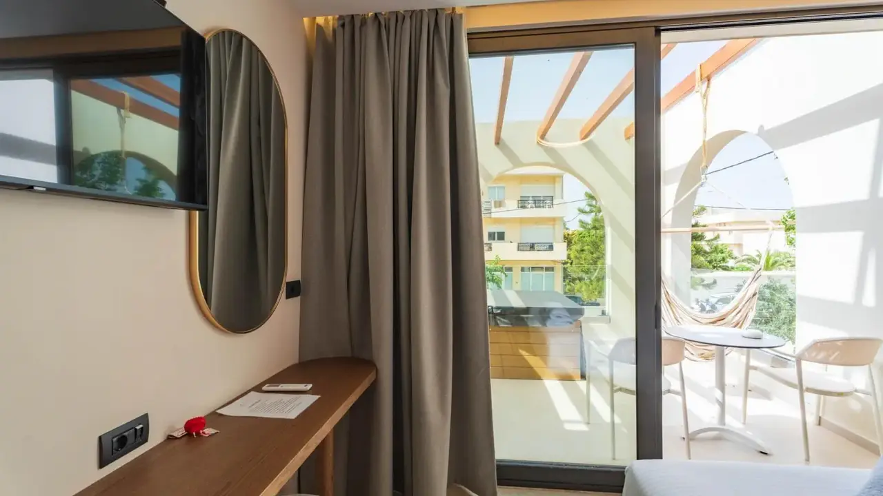 Vaya Suites by Omilos Hotels