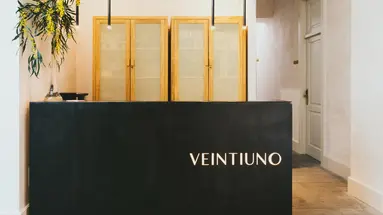 Veintiuno Emblematic