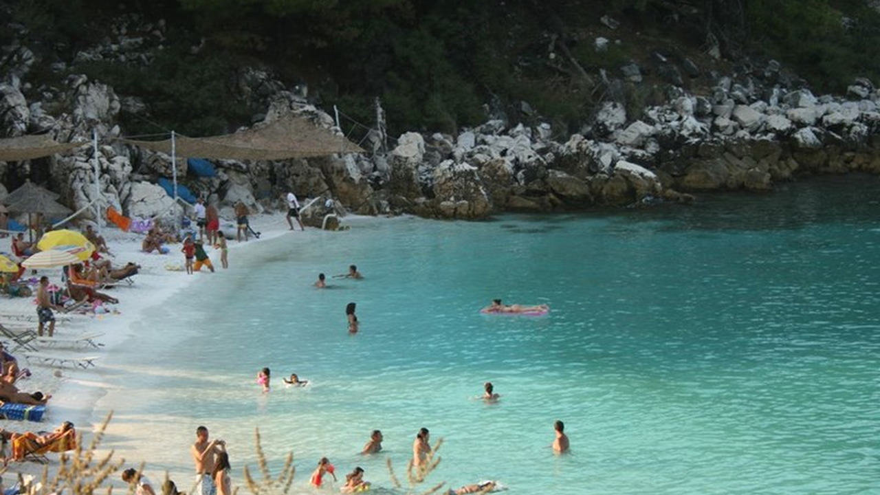 Vila Alexis