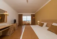 Vila Baleira Suites