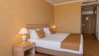 Vila Baleira Suites