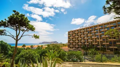 Vila Baleira Suites