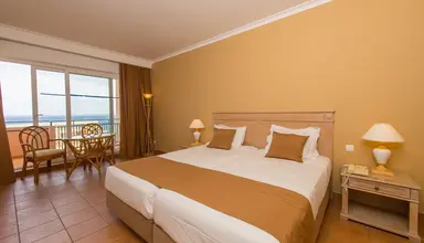 Vila Baleira Suites