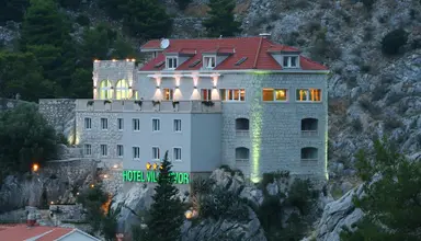Villa Dvor