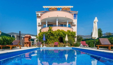 Villa Rose (Kastela)