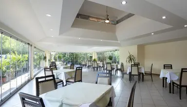 Villa Side