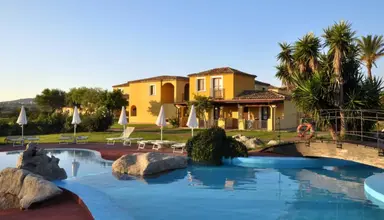 Villaggio Baia Del Pini