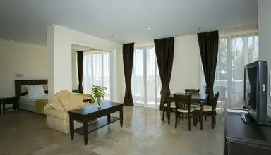 Villas Elenite