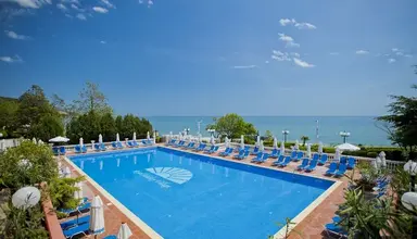Villas Elenite