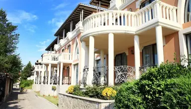 Villas Elenite