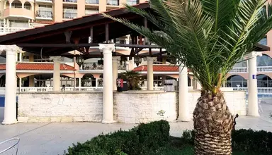 Villas Elenite