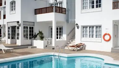 Vista Mar Apartments