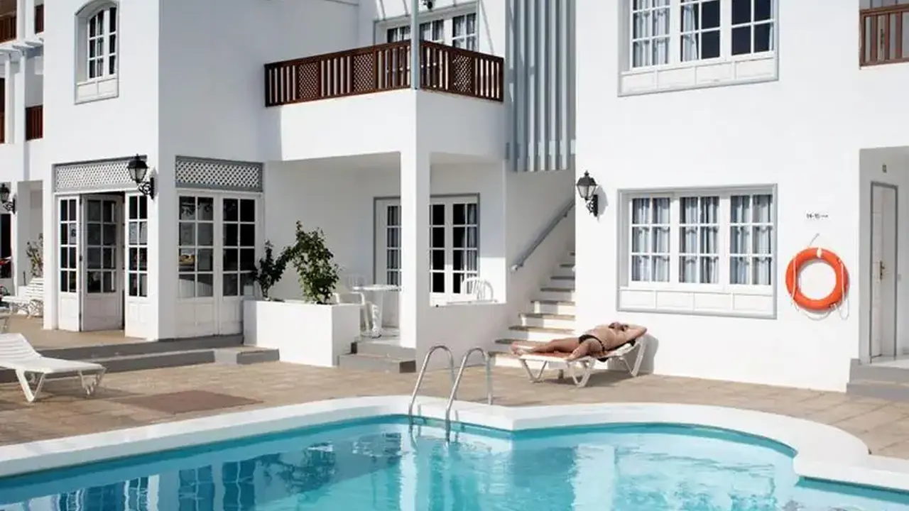 Vista Mar Apartments