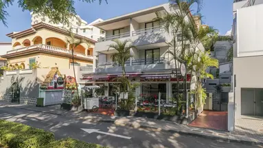 Vitoria Apartamentos by Petit Hotels