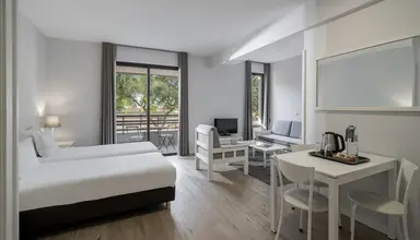 Vitoria Apartamentos by Petit Hotels