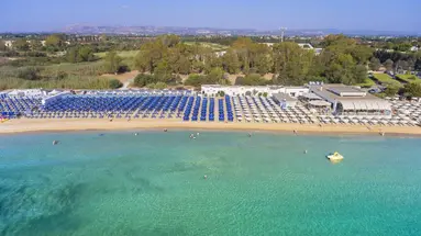Voi Arenella Resort