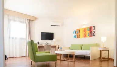 Voi Arenella Resort