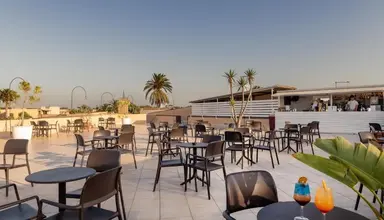 Voi Arenella Resort