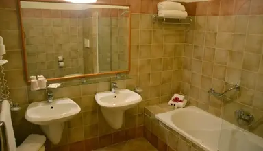 Voi Arenella Resort