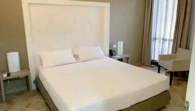 Voi Arenella Resort