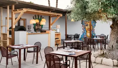 Voi Arenella Resort