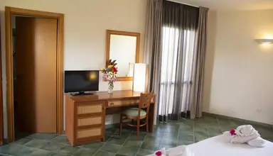 Voi Arenella Resort