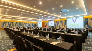 VOUK HOTEL & SUITES