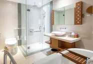 VOUK HOTEL & SUITES
