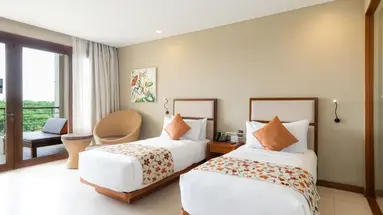 VOUK HOTEL & SUITES