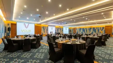 VOUK HOTEL & SUITES