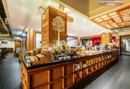 VOUK HOTEL & SUITES