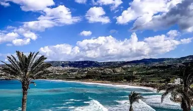 Vrachia Beach