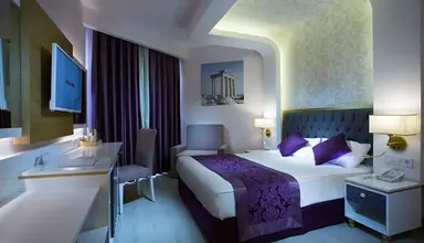 Water Side Resort & Spa