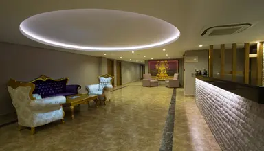 Water Side Resort & Spa