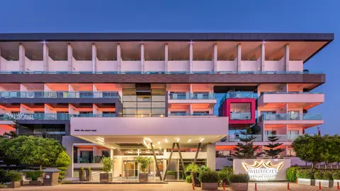 Hotel White City Resort