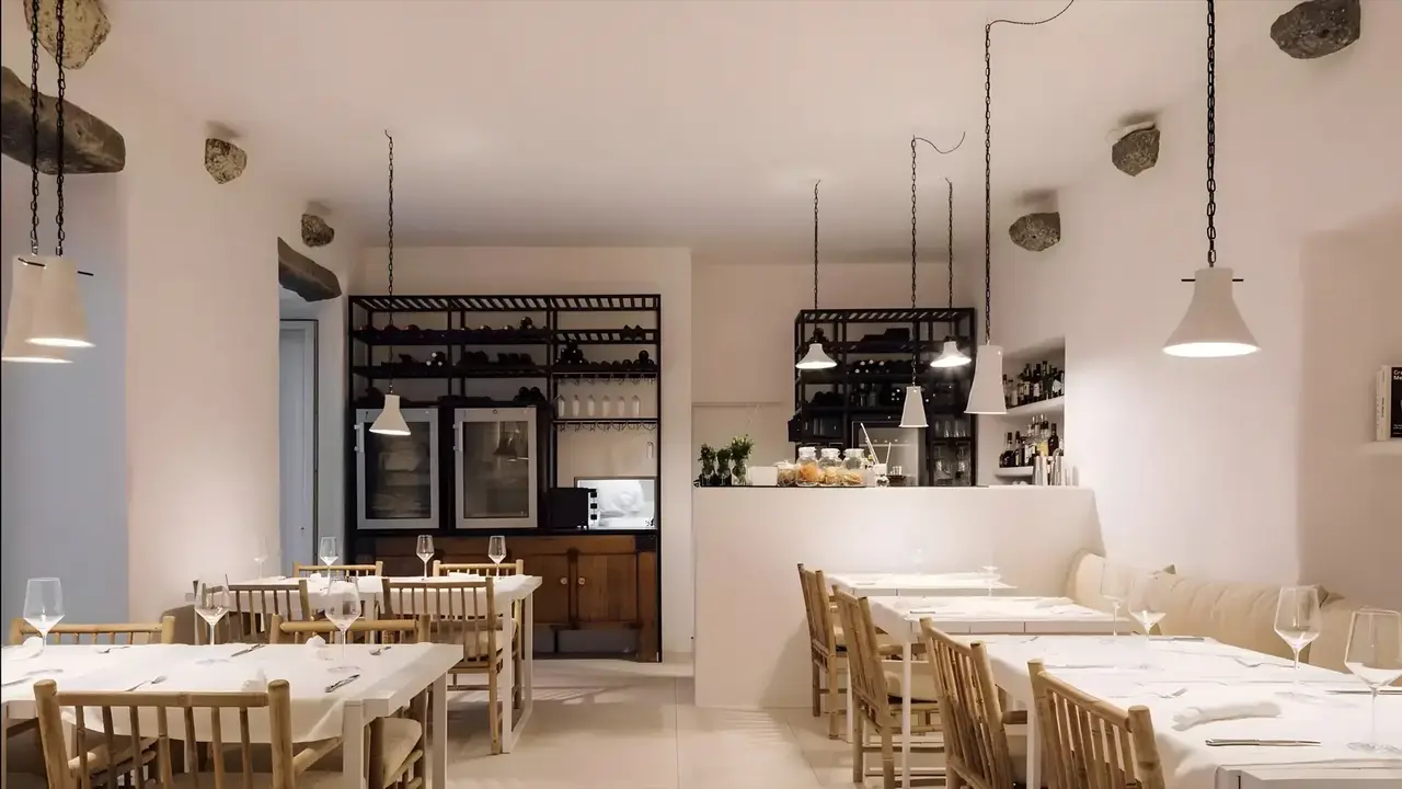 White Exclusive Suites & Villas