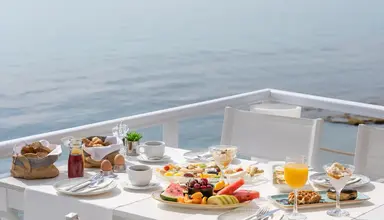 White Suites Resort