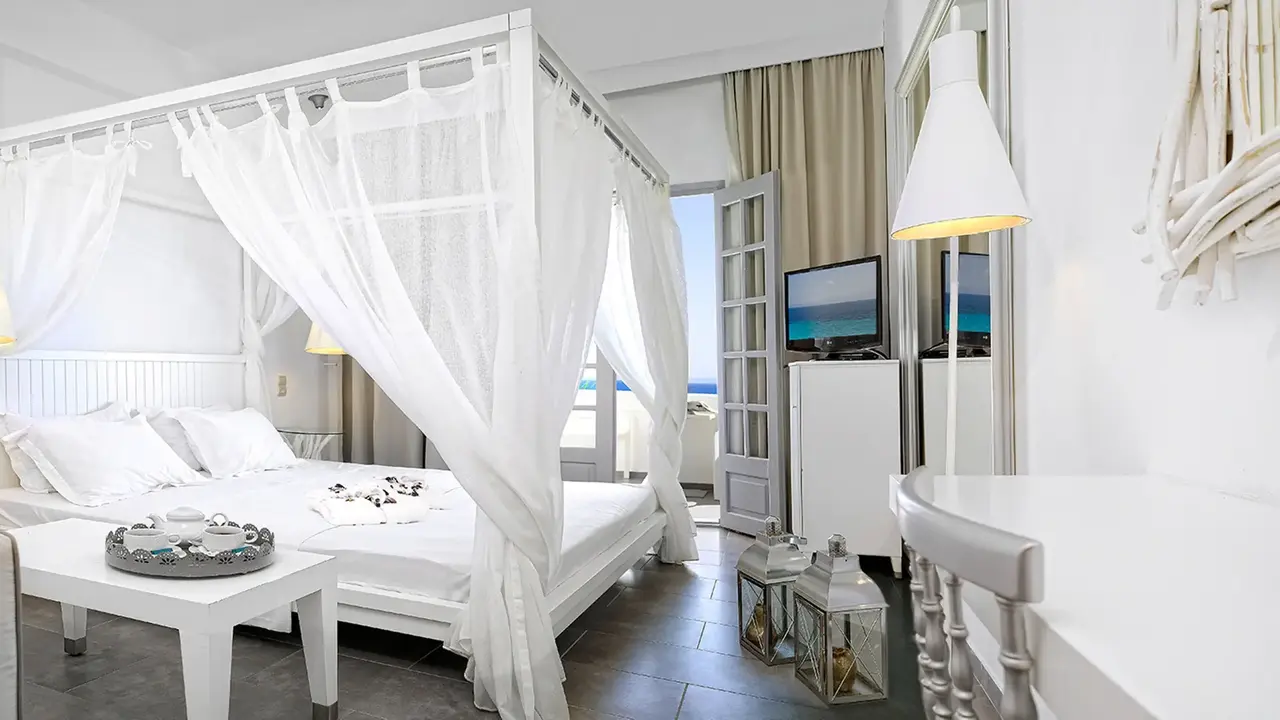White Suites Resort