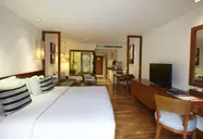 Woodlands Suites Serviced Residences