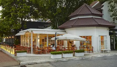 Woodlands Suites Serviced Residences