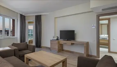 Wyndham Garden Lara