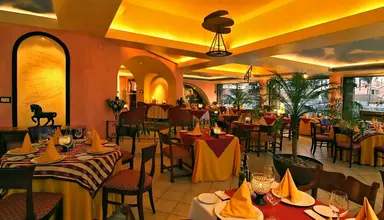 Wyndham Grand Cancún Resort & Villas (ex. Omni Cancun)