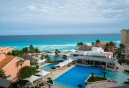Wyndham Grand Cancun Resort & Villas