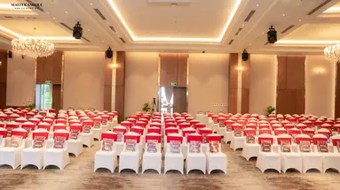 Wyndham Grand KN Paradise