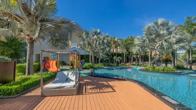 Wyndham Grand KN Paradise
