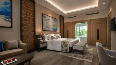Wyndham Grand KN Paradise