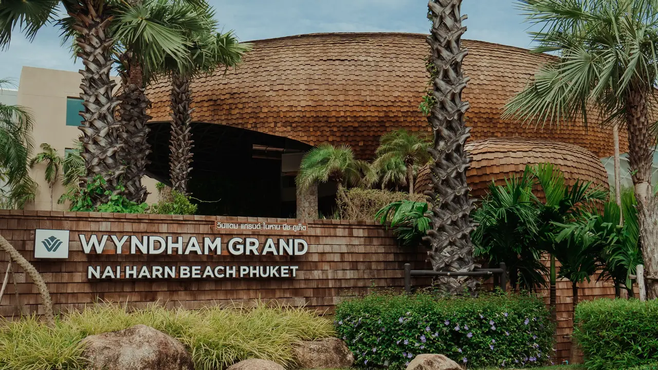 Wyndham Grand Nai Harn Beach Phuket