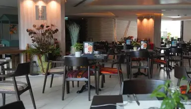 Wyndham Grand Nai Harn Beach Phuket