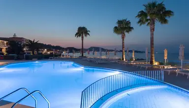 Xenos Kamara Beach